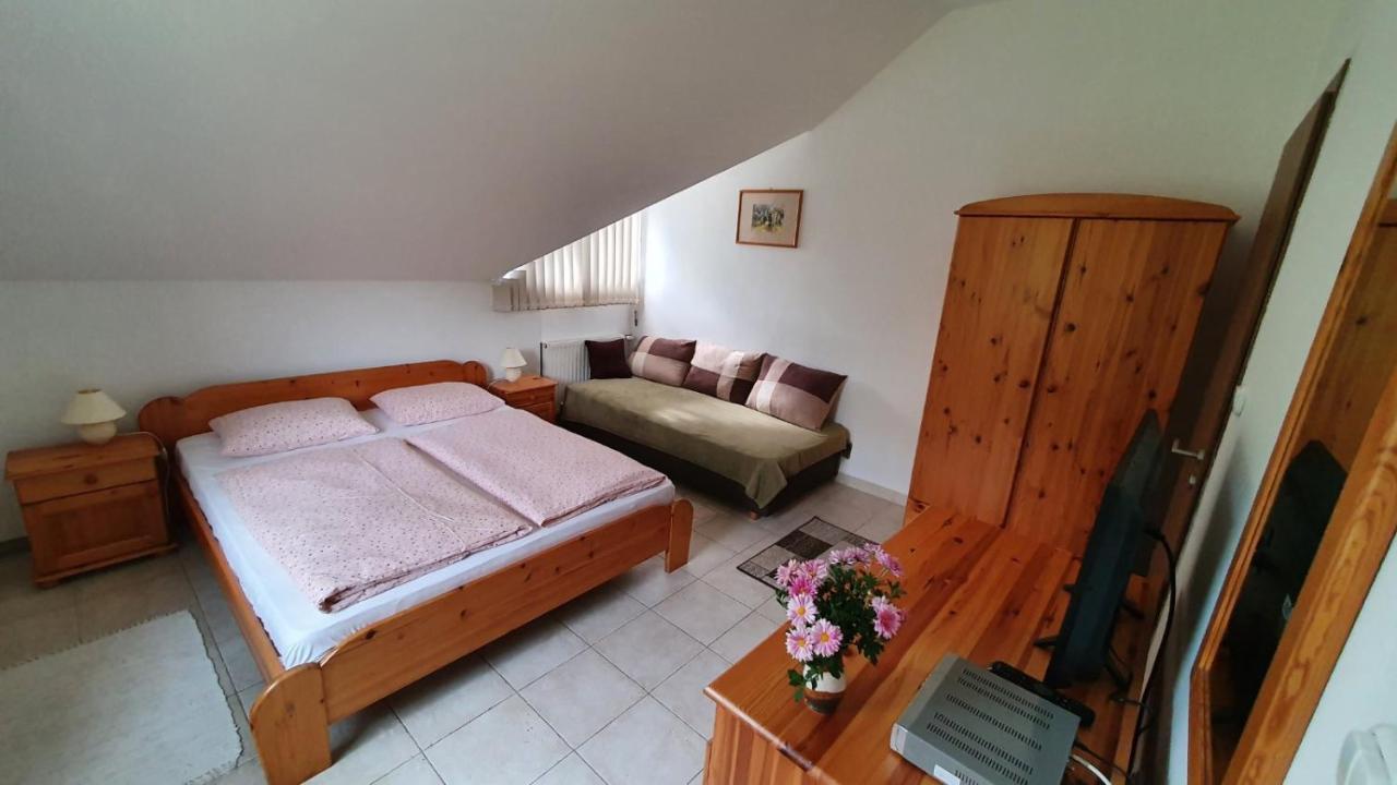 Borkúti Panzió és Apartman Balatonszemes Kültér fotó